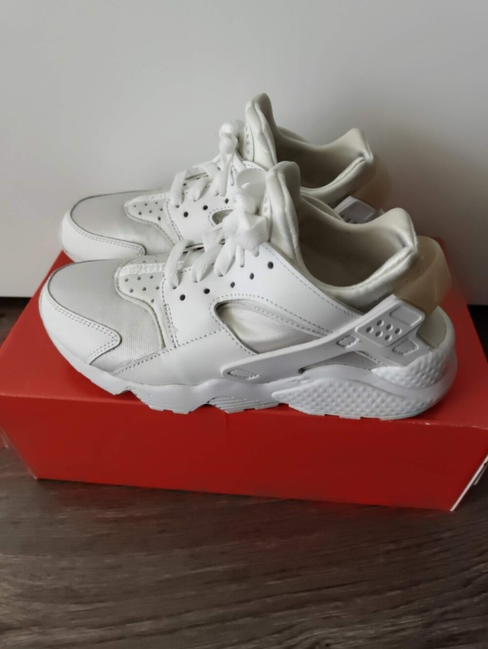 Nike Air Women's Huarache Size 6.5